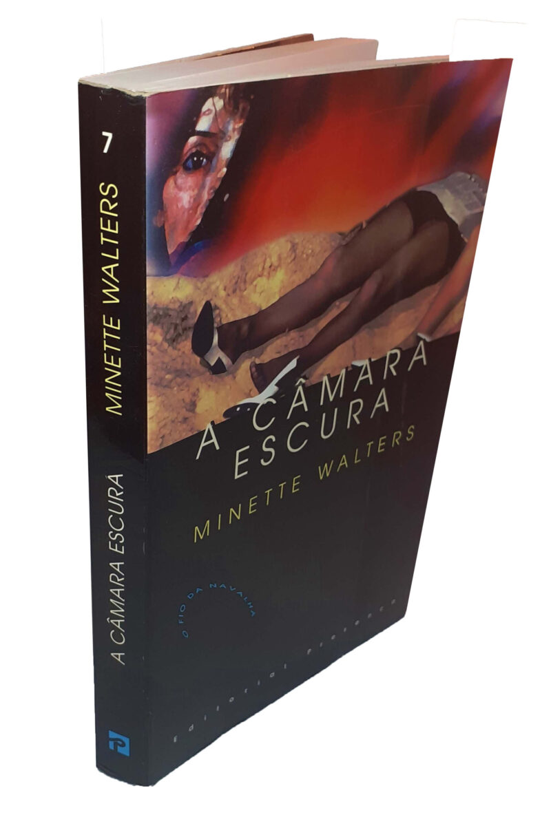A Câmara Escura / Minette Walters - Image 2